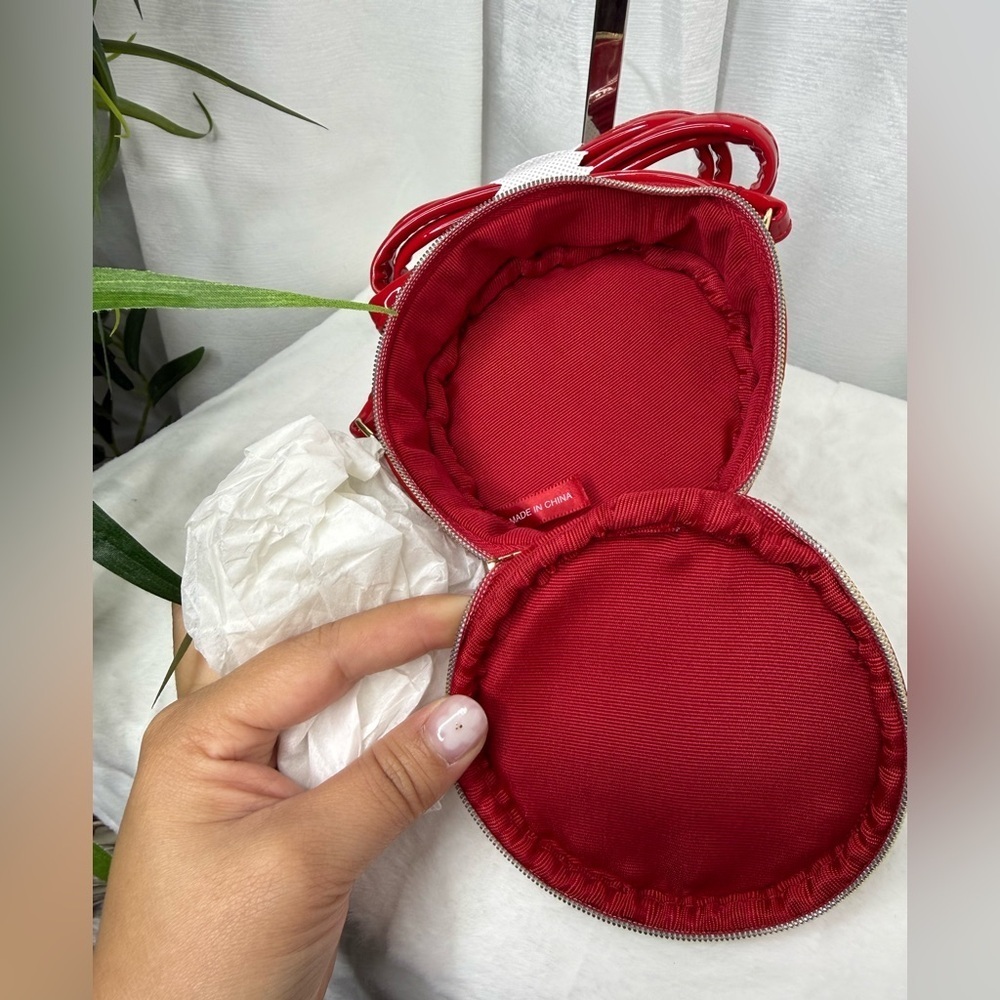 NWT Marc Jacobs Red Mini Patent Leather Round Crossbody Bag - Picture 6 of 9